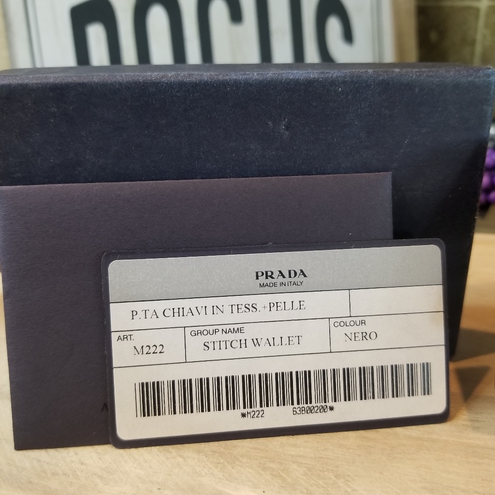 AUTHENTIC Prada 6 Key Holder Case - Picture 6 of 16